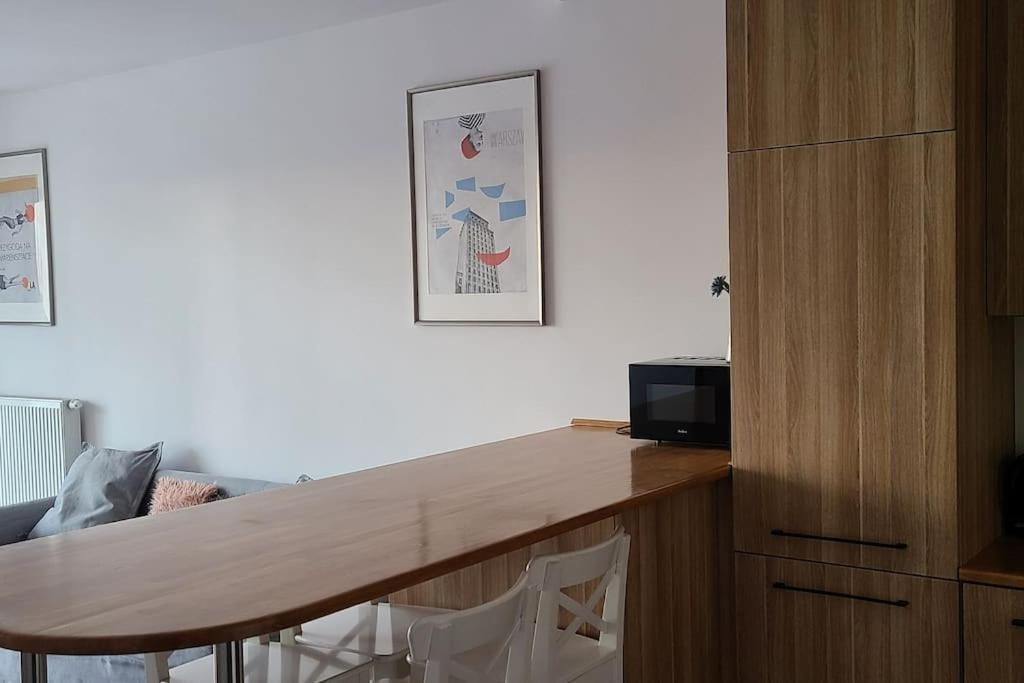 Wellsituated 1 Bedroom Condo In Warsaw Freeparking Dış mekan fotoğraf